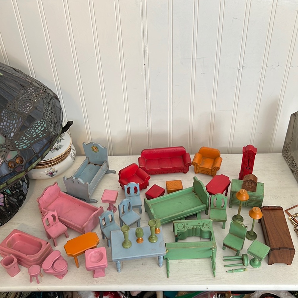 Lot 1930’s wood antique Strombecker dollhouse furniture bathroom living